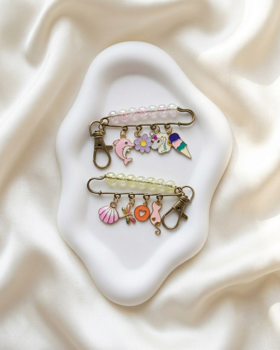 Charm-Bar Pin